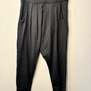 lululemon pleated joggers